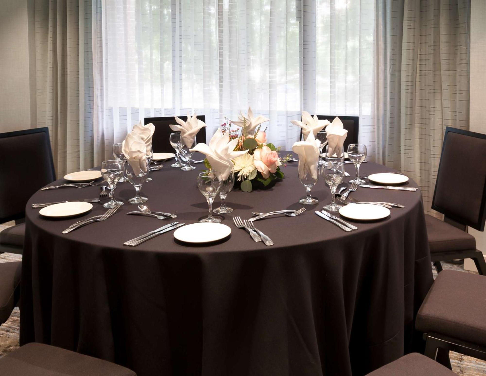 Doubletree By Hilton Hotel & Suites Houston By The Galleria מראה חיצוני תמונה